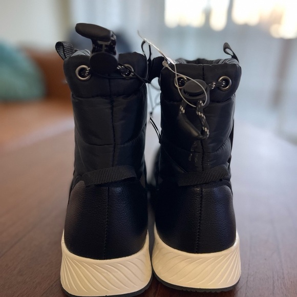 Time Tru WTR Puff with drw string Bootie